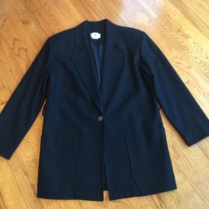 Women’s over sized black 💯 wool blazer